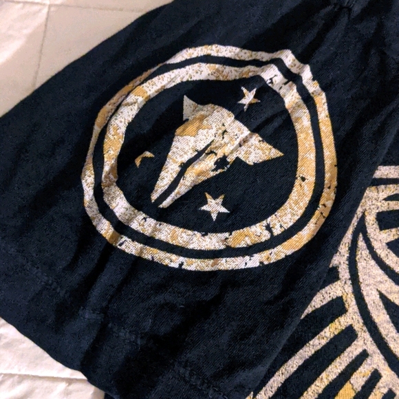 THROWDOWN graphics tee - Picture 3 of 6